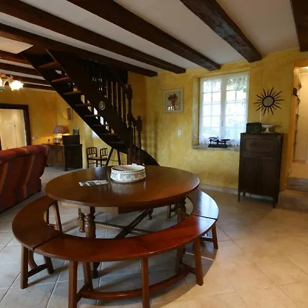 De Sauvagnac Dans Le Lot Holiday home Dorval